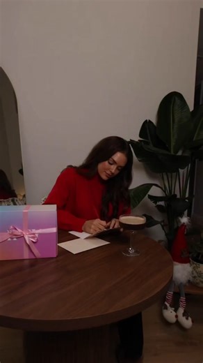 Gifting made so easy. ✨ An IPSY subscription means monthly glam, tailored picks, and nonstop glow for your beauty bestie. Tap the link https://ipsy.visitlink.me/dDKsqc 🎁💄 #IPSY @susiecevans #IPSY | IPSY