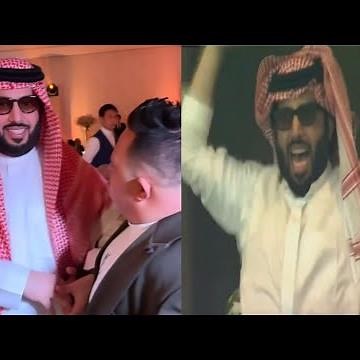 شاهد بالفيديو فرحه المستشار تركى ال الشيخ بفوز الأهلى على الزمالك وما فعله مع امح الدولى بعد المبارة