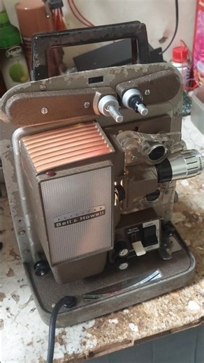 Finally finished the old projector 😀 (BELL & HOWELL AUTO LOAD) #shorts #cinema