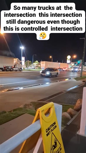 2.8K views | So many trucks at the intersection i think i counted 6 in totalThis intersection still dangerous even though this is controlled intersection 樂#fb #followerseveryone #highlight #everyone #workers #contentcreator #workers #australia #driver #trucks | Jenerose Patino Hurt | Facebook