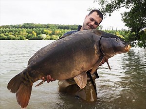 Carp fishing in France at Lepinet North | Angling Lines