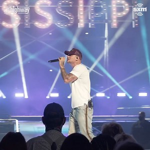 Why yes, we DO have this INCREDIBLE footage from Kane Brown's "One Mississippi" performance at his 'Small Stage Series' show! You're welcome. 😜 🙌 | SiriusXM The Highway