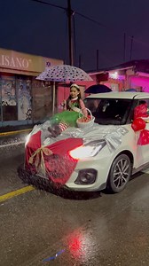 🎄✨ El clima no impidió que diversas instituciones educativas participaran en el Desfile Navideño de #Xiutetelco | Xiutetelco en Línea