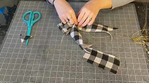 148K views · 1.8K reactions | Hot Glue Bow Making Tutorial. | My Taylored Life | Facebook