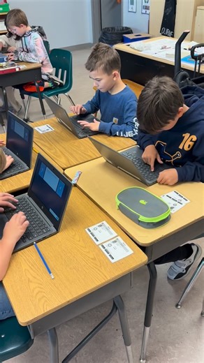 12 reactions | Collaborative writing in grade 4 using WeWillWrite program. Look at those typing fingers fly… | Sturgeon Heights School | Facebook