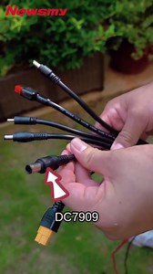 100W Portable Foldable Solar Charger, 19V Monocrystalline Panel with 22% Efficiency, IP65 Waterproof, for Power Stations and Outdoor Camping, Includes DC/Anderson/XT60 Cables, Adjustable Kickstand