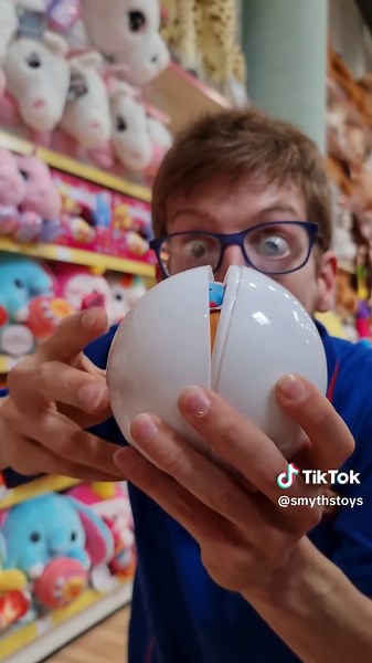 Snackles is the super soft ultra squeezable plush that comes paired with your favourite mini brands! 😍 Don’t go hungry, there's 11 Small Sized Snackles to collect! 😎 #smythstoys #fyp #snackles #snack #minibrands #brandtok #collectibles