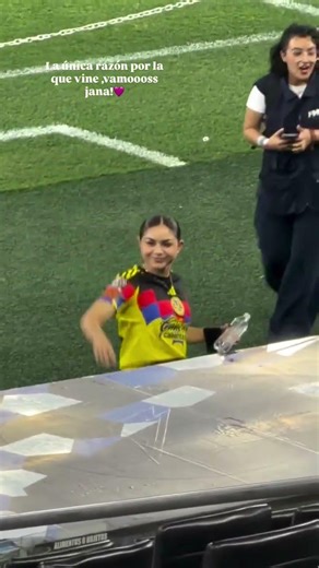 🚨 Jana Gutiérrez ys está en el estadio para apoyar a AMÉRICA FEMENIL en la final de ida