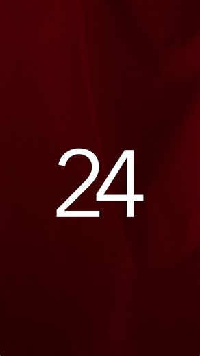 fashionette 👜 on Instagram: "FROHE WEIHNACHTEN! 🎁 ⁠ Wir öffnen das letzte Türchen aus unserem Adventskalender für euch. Dahinter verbirgt sich eine Tasche von Valentino Garavani. 😍 ⁠ So kannst du teilnehmen:⁠ ✨️ Post liken⁠ ✨️ @fashionette.de folgen ✨Teile den Beitrag in deiner Story ⁠ Viel Glück! 🥰 Teilnahmeschluss ist der 31.12.2025. Die Teilnahmebedingungen findest du in unserer Bio.⁠ ⁠ #fashionette #adventskalender #giveaway #valentinogaravani"