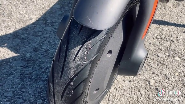 Navee V25 Scooter: Speed and Performance Insights