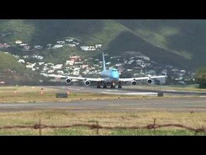 747 St Maarten spectacular takeoff
