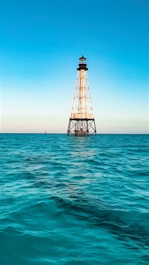 Guiding lights and scenic heights. The Alligator Reef lighthouse is an iconic Islamorada destination just minutes away from Robbie’s! #vacations #robbies #floridakeys #islamorada #visitflorida #snorkel #adventure #lighthouse | Robbie's of Islamorada