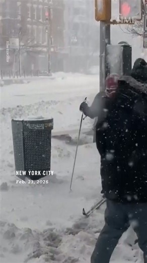 Massive snowstorm hits northeastern US