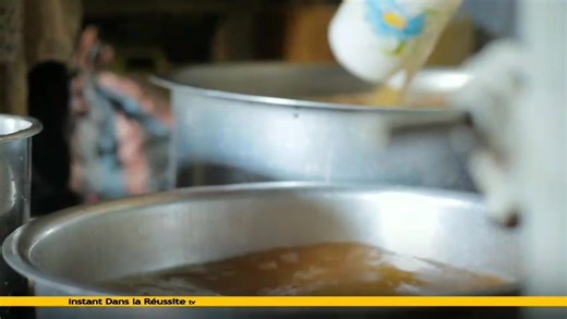 À Butembo, Masika Syayikomya écrit une belle page de l’entrepreneuriat local en transformant les fruits du terroir en jus 100% naturel, sain et apprécié par la population. À découvrir sur Instant Dans la Réussite tv 👇👇👇 https://youtu.be/lBVyKa9j_A8?si=pKvx5Mu1xzwM6B-C | Instant Dans la Réussite tv