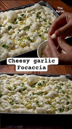 This cheesy garlic focaccia is so delicious 😋.