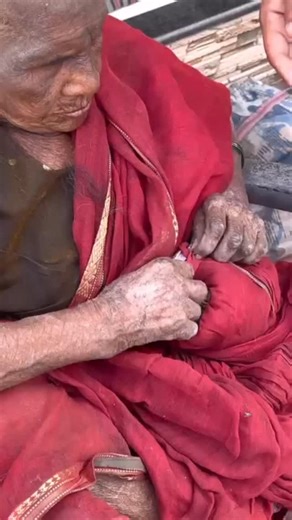 Popatbhai Ahir on Instagram: "Change can happen when you give a little time and change can change someone’s life a lot. You have an example in front of you 🙏🏻🙏🏻"