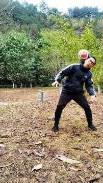 Mastering Simple Juggling: A Beginner's Guide to Ball Control