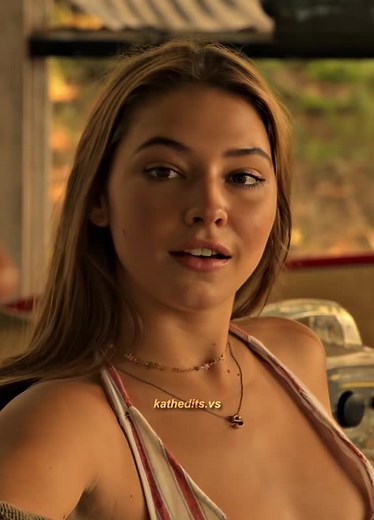 Madelyn Cline: Outer Banks Season 1 Highlights