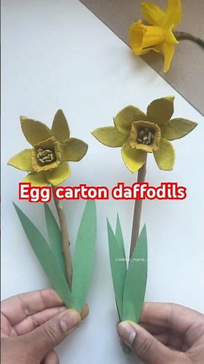 Egg carton daffodils 🌼 | Fun recycled flower idea