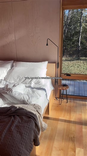 📍Brooklyn Shore Lodge Located just 10 minutes from Liverpool, Nova Scotia #novascotia #airbnb