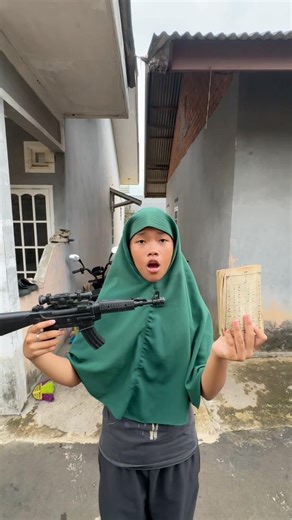 Baca iqro atau free fire
