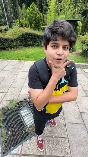 22K views · 847 reactions | Nadie: Jugadores de Pokémon GO 藍 | Crisito | Facebook