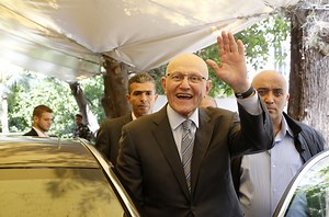 Lebanese PM unveils cabinet