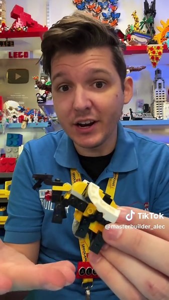 Masterbuilderizing a Bee at Legoland Discovery Center