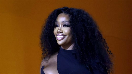 SZA’s ‘SOS’ Returns To No. 1 In Record-Breaking Chart Run