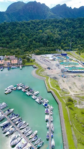 From sea to mountain ⛰️🌊 The best things to do in Langkawi include natural landscapes, expansive parks, and iconic structures that no first-time visitor should skip on their travel itinerary. On one of Malaysia’s best-known island, you can also enjoy great food, excellent diving opportunities, exciting nightlife, and duty-free shopping. Reel by @langkawiambassador #NaturallyLangkawi #LangkawiGeopark #99magicalislands #LangkawiBestWey #LangkawiMissesYou #Malaysia #MalaysiaTrulyAsia #Langkawi #is