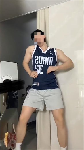 Which one do you choose? #ClearTheCloudsGestureChallenge #BasketballAthlete #mbti @chillboy_shorts