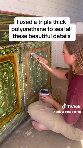 Vintage Dresser Furniture Makeover: Repainting and Sealing
