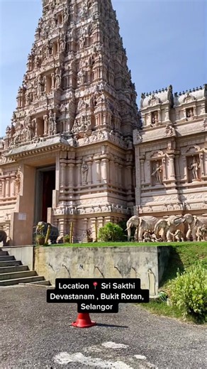 Explore the Beauty of Bukit Rotan Temple in Kuala Selangor