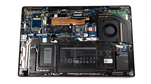Inside Dell Latitude 15 7520 - disassembly and upgrade options