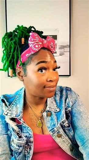 Who else is spotting what she's doing