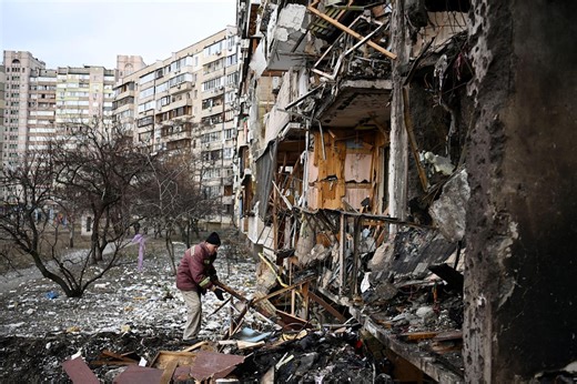 Ukrainian reporter sees footage of destroyed flat on live TV