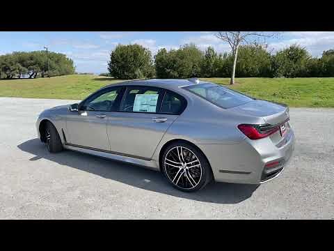 2021 740i M Sport in Donington Grey