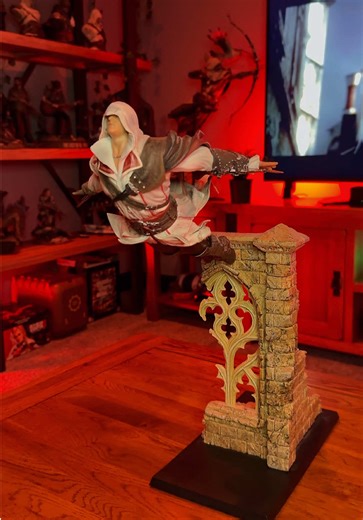 Unboxing the Ezio Leap of Faith Statue from Assassin's Creed