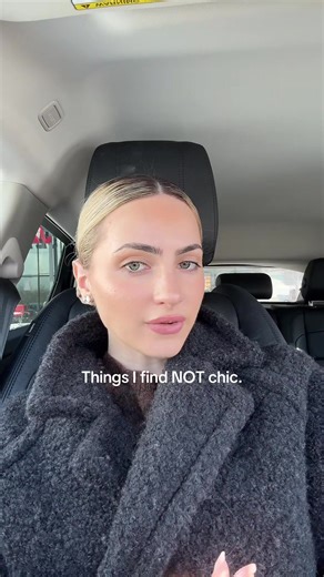 Micro shorts without tights 🤢#thingsifindchic #chic #notchic #fashion | Micro Shorts