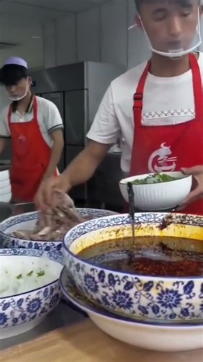 🍜✨ Ancient Noodles Technique | Lanzhou La Mian Halal Food in China 🇨🇳