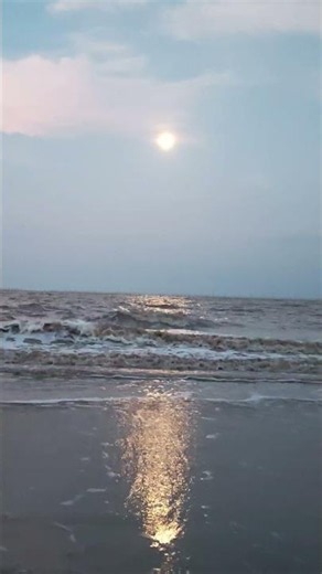 🌕 Full Moon Over the Ocean | Peaceful Night Waves 4K