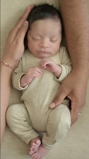 5 easy newborn poses parents always love 🤍 #newbornphotography #newbornposing