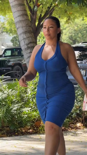 Captivating Curves: Meet the Brazilian Beauty Taking the Internet by Storm! 🇧🇷✨