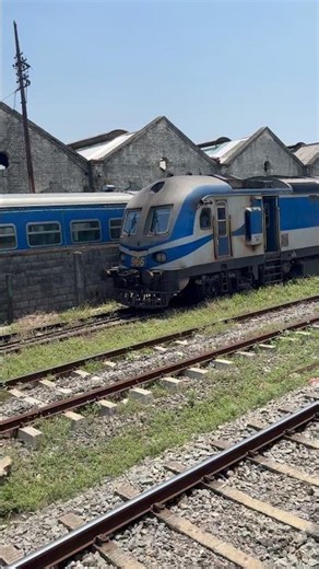 Class S13 New train and Class S10 Train travel #train