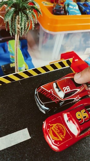 Disney cars racing team lighting mc queen review #cars #mcqueen