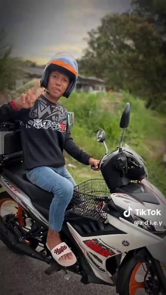 Understanding Bias in Social Contexts