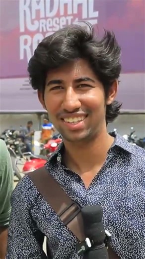 சூப்பர் ஸ்டார் வில்லன்! உலக நாயகன் கீரோவா !