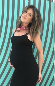 4.2K views · 132 reactions | Finally got my first haircut since I found out I was preggers! Been growing my hair out from a chin length bob since last year and while I’m sad to see some length go, girrrl, these ends we’re way sadder! Epic  by @timm.morrison | Shenae Grimes-Beech | Facebook