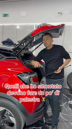 3.6K views · 20 reactions | Renault Captur 2024 ha scelto la comodità.Qual’è la comodità? Quella di non alzare il portellone manualmente ma elettronicamente #renault #portelloneelettrico #instalazione #eletrico #automotive #pyf | Tony Enigma | Facebook