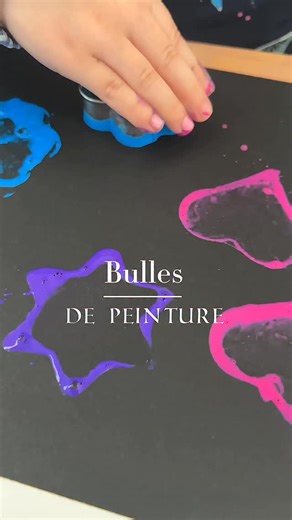 Erika Gunther on Instagram: "Activité bulle de peinture 🫧🎨 Un atelier hyper ludique que les enfants adorent et qui fait toujours son petit effet ✨ La recette est toute simple : un peu de liquide vaisselle, un peu de peinture et un peu d’eau. Petit conseil : réalisez l’activité sur du papier à dessin ou du papier aquarelle. Le rendu est beaucoup plus joli… et ça transperce moins ✨ Simple, sensoriel et tellement satisfaisant à regarder 🤩 #activiteenfant #montessori #diyenfant #activitemanuelle 